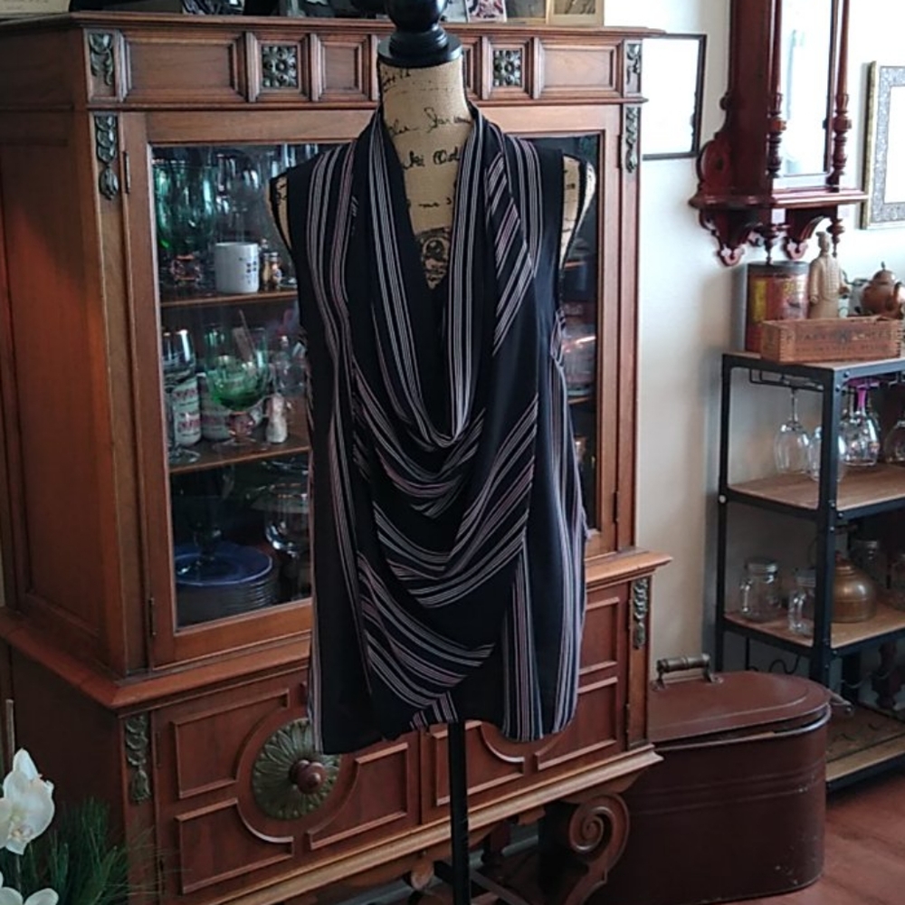 BCBG Maxazria Bare Black&baby pink tunic Small
